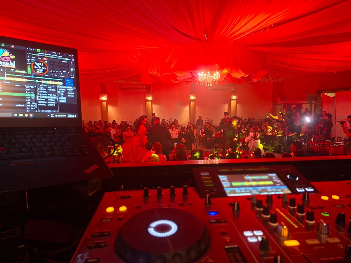 Evento XVaños - temática Red!! - Imagen 1