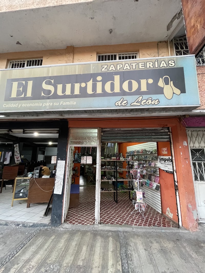 Sandalias de plástico - Imagen 1