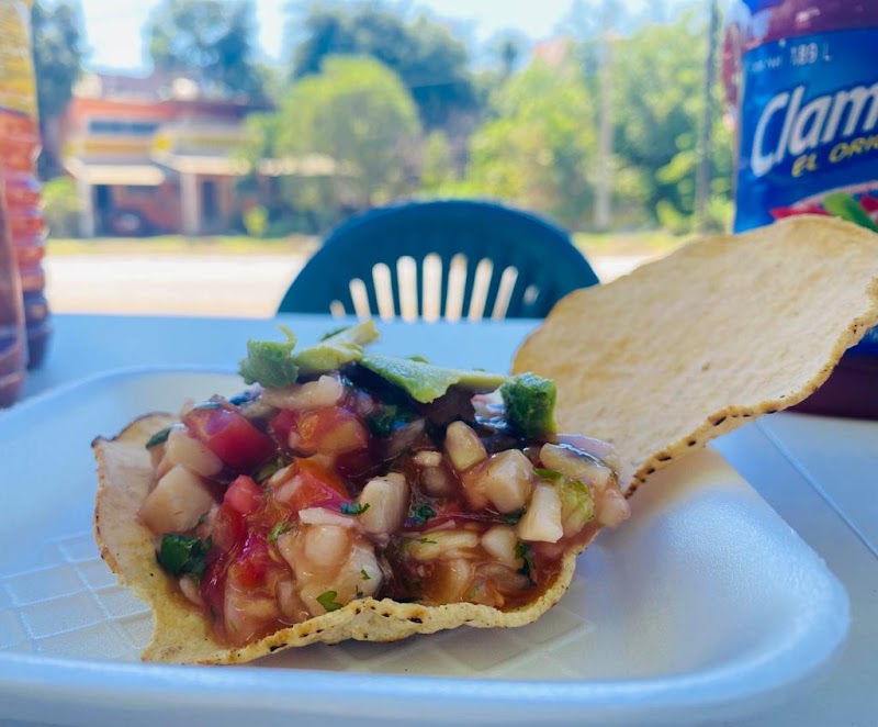 Micheladas y Botanas La Cabañita
