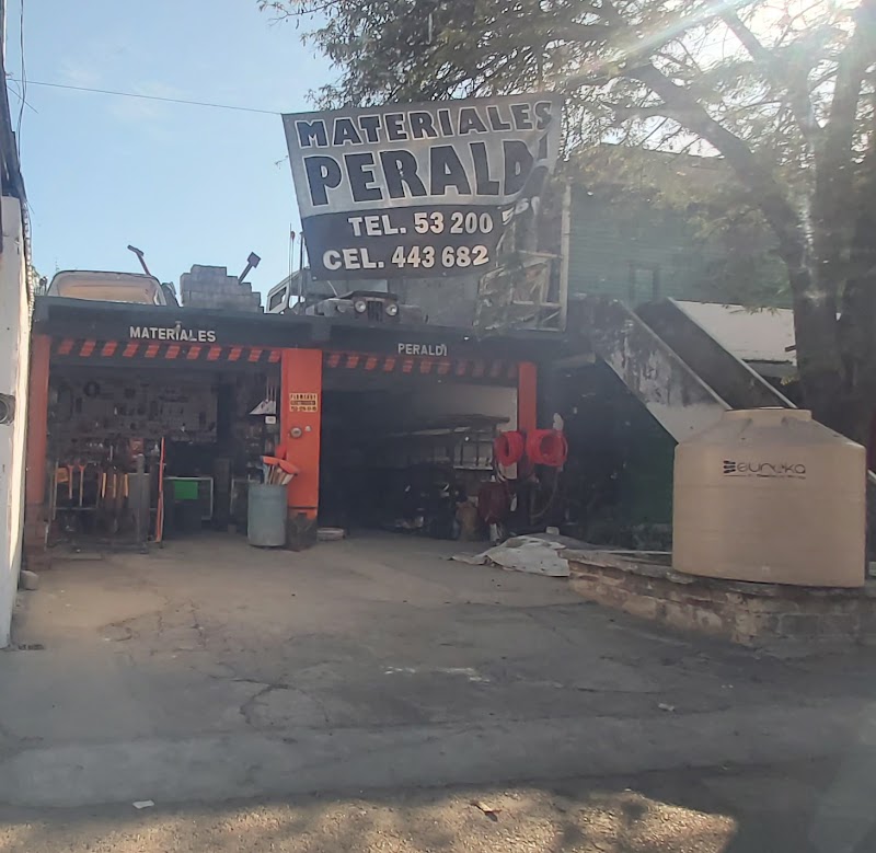 Materiales Peraldi Campamento Obrero