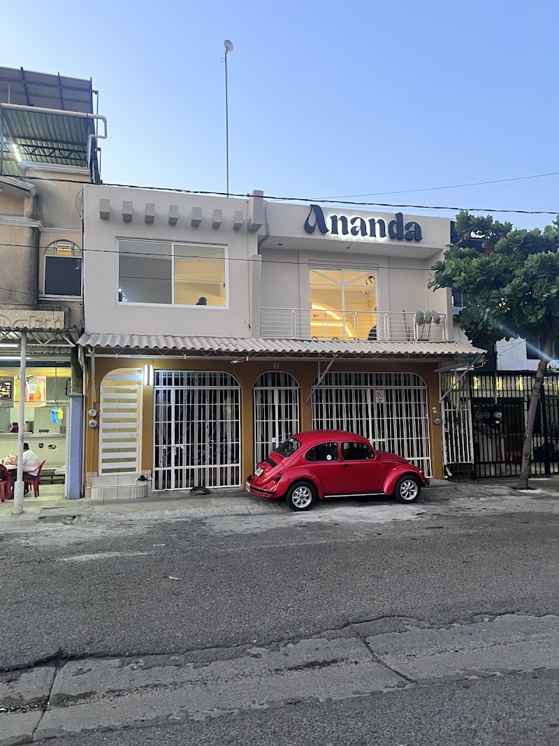 ANANDA STUDIO BARRE
