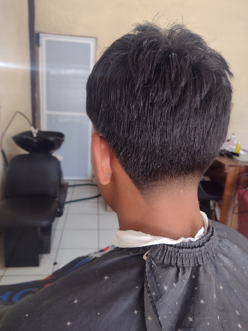 Barber Shop y Salón de Belleza Leal's