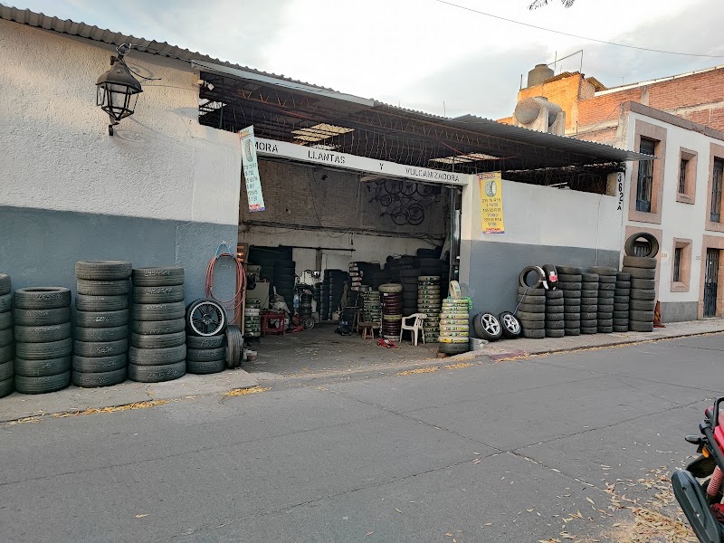 Mora llantas y vulcanizadora - Imagen 1