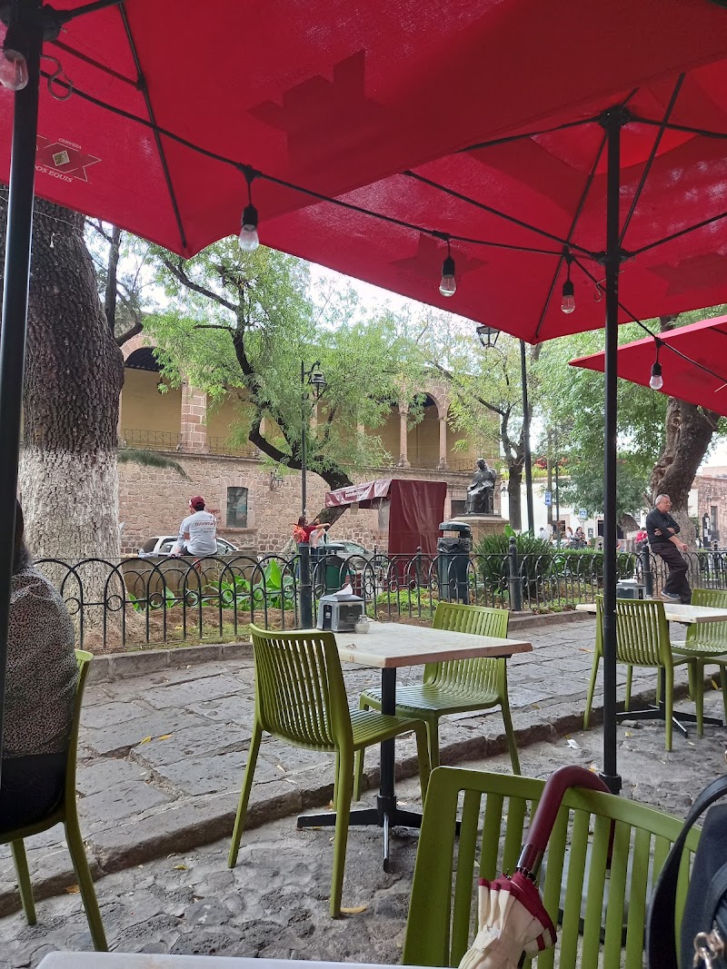 La Guarecita De Las Rosas