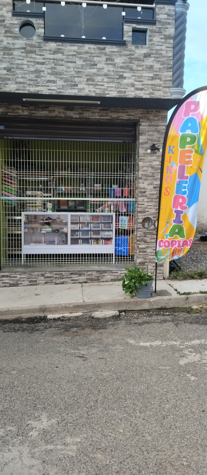 PAPELERÍA KIKO'S - Imagen 1