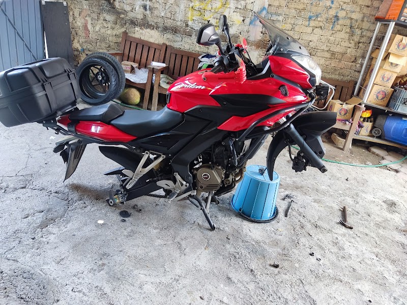 Taller de motos Axel